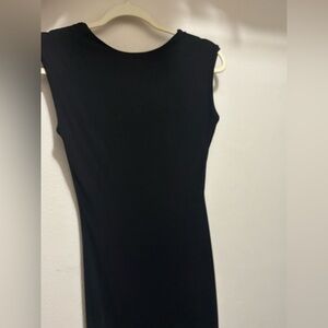 Long Black sleeveless dress
